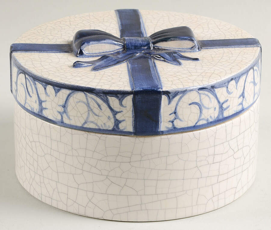 Dedham Rabbit 5" Round Box & Lid by Potting Shed-1