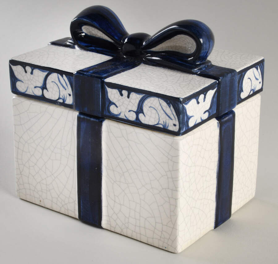 Dedham Rabbit Trinket Box with Lid by Potting Shed-1