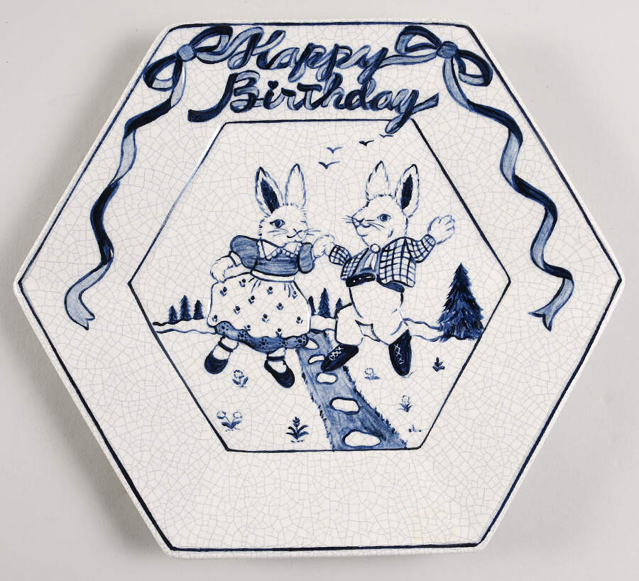 Dedham Rabbit Hexagonal Luncheon Plate by Potting Shed-1
