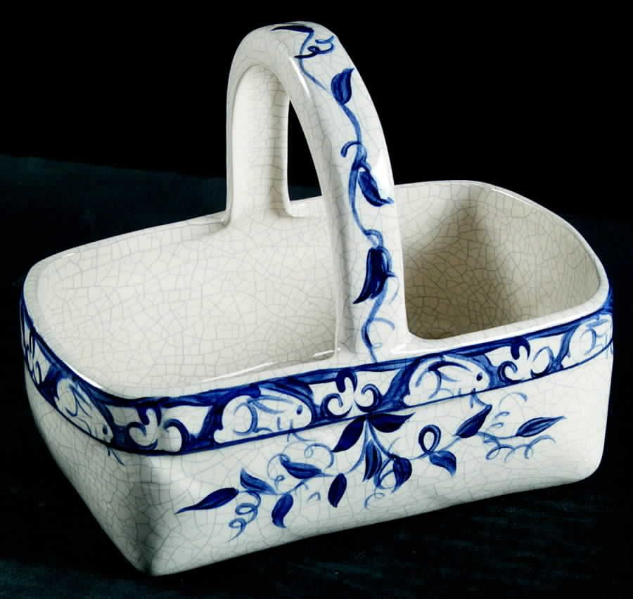 Dedham Rabbit Small Basket by Potting Shed-1
