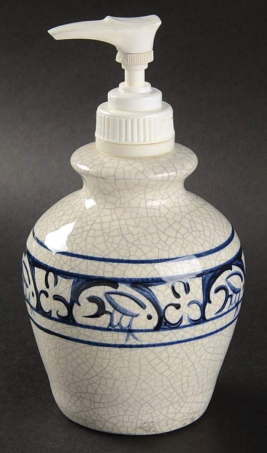 Dedham Rabbit Lotion Dispenser by Potting Shed-1