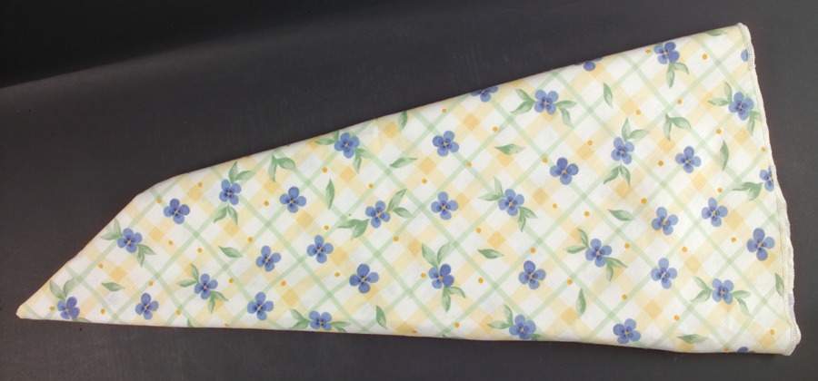 Summer Breeze Round Tablecloth by Pfaltzgraff-1