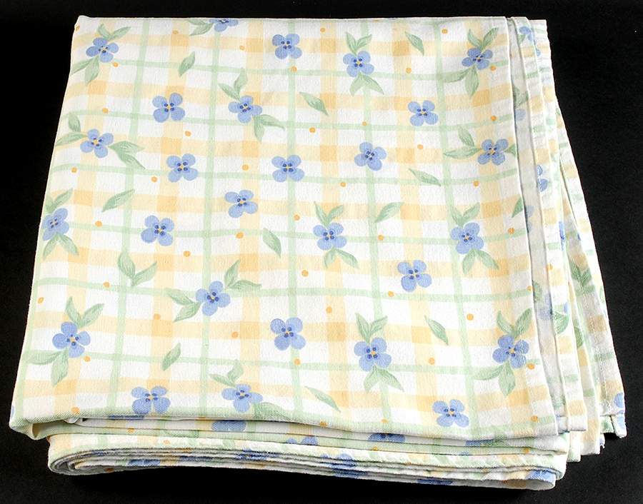Summer Breeze 60 X 114 Rectangular Table Cloth by Pfaltzgraff-1
