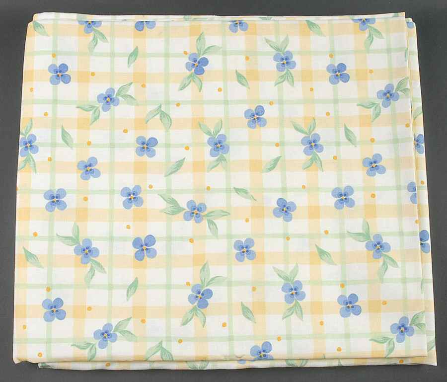 Summer Breeze 60" X 102" Oblong Tablecloth by Pfaltzgraff-1