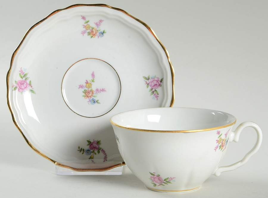 Nena Flat Cup & Saucer Set by Porcelana Steatita-1
