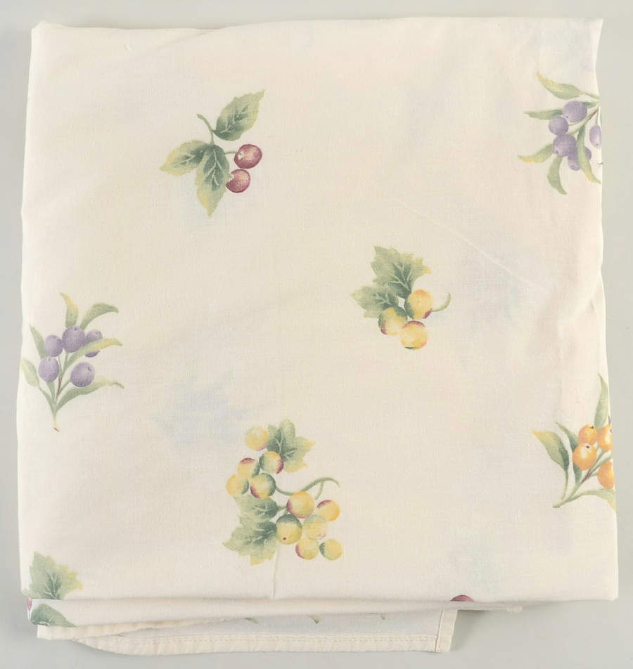 Jamberry 60" x 120" Oblong Tablecloth by Pfaltzgraff-1