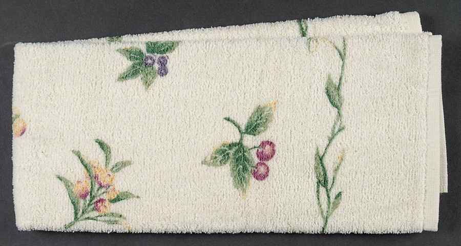 Jamberry Cloth Kitchen Towel by Pfaltzgraff-1