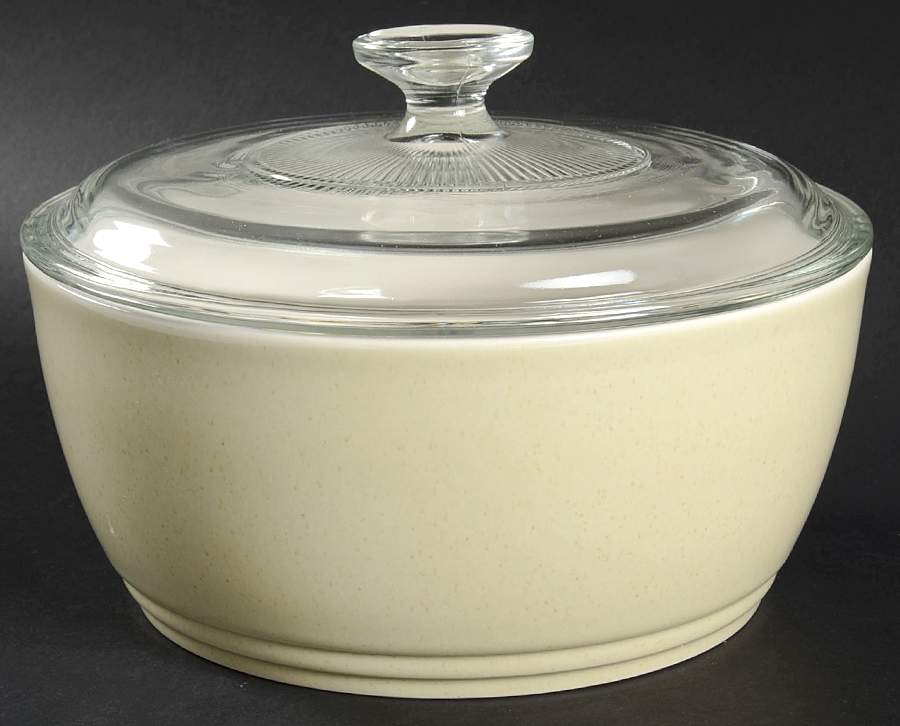 Cappuccino 2.5 Qt Round Covered Casserole by Pfaltzgraff-1