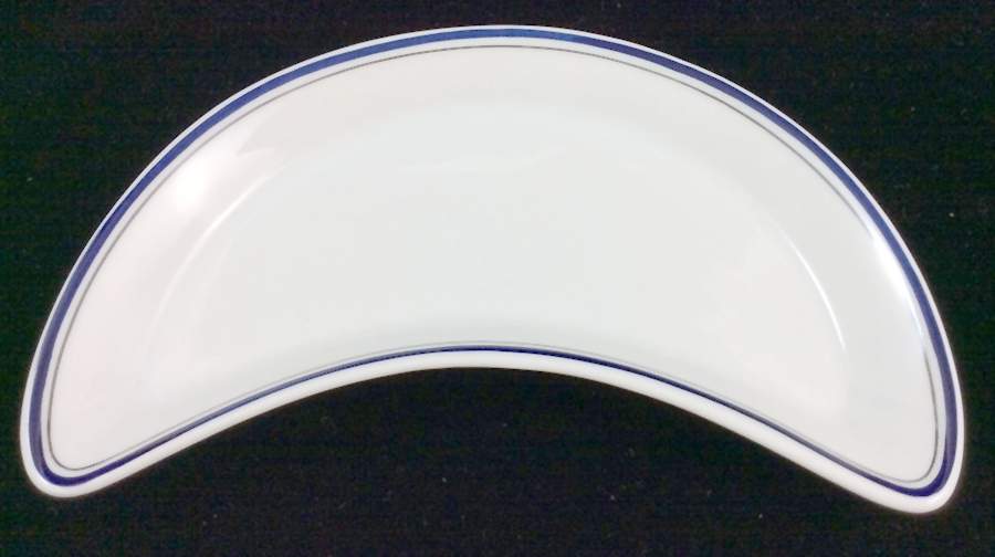 PIL11 Crescent Salad Plate by Pillivuyt-1