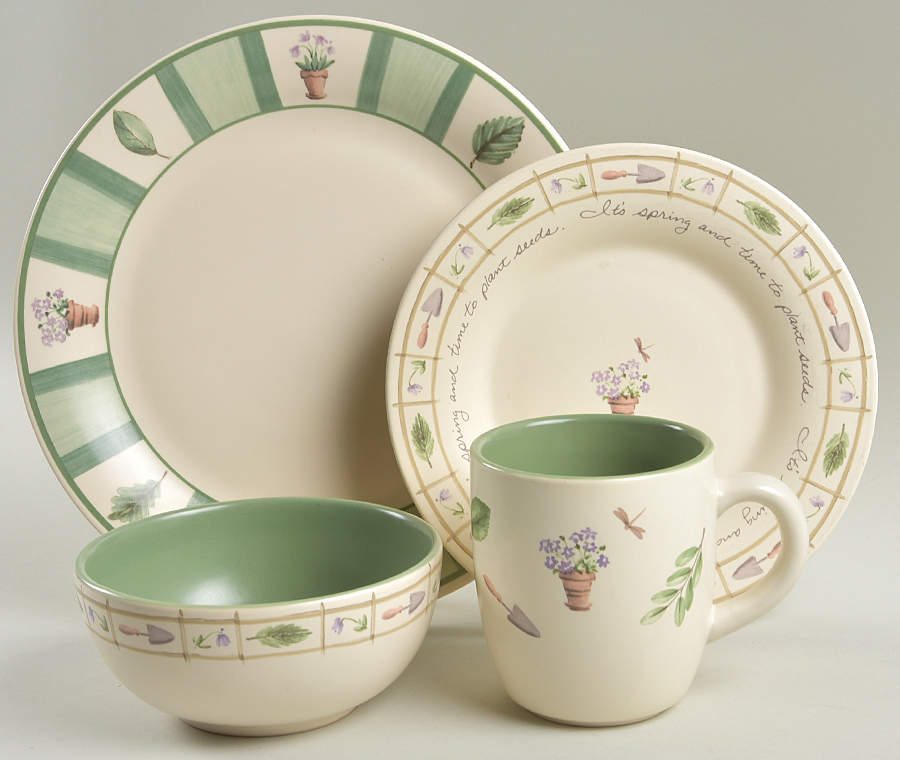 Flower Garden 4 Piece Place Setting by Pfaltzgraff-1