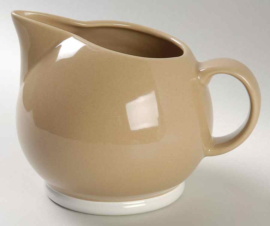 Radius Gravy Boat by Pfaltzgraff-1