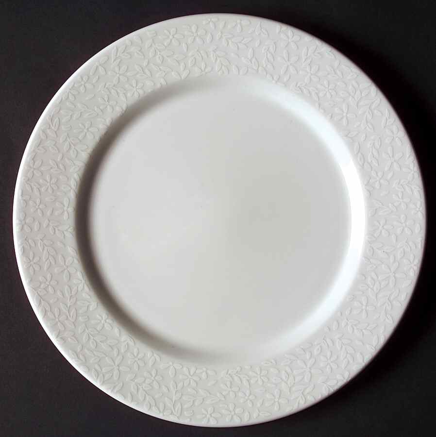 Delicato Dinner Plate by Pfaltzgraff-1