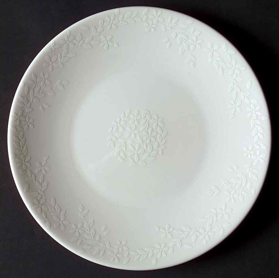 Delicato Coupe Salad Plate by Pfaltzgraff-1