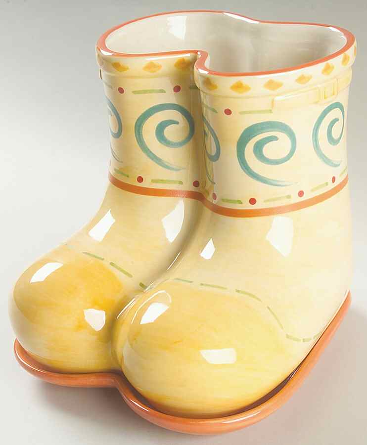 Villa Della Luna Boots Planter & Underplate by Pfaltzgraff-1