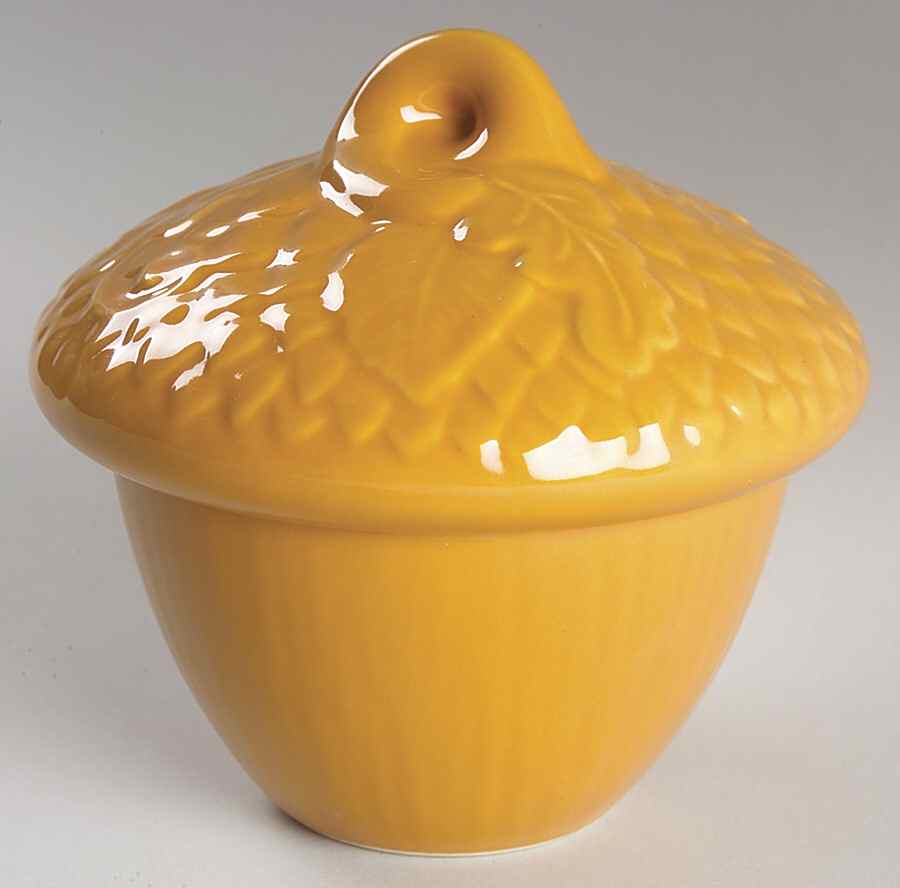 Plymouth Acorn Bowl & Lid by Pfaltzgraff-1