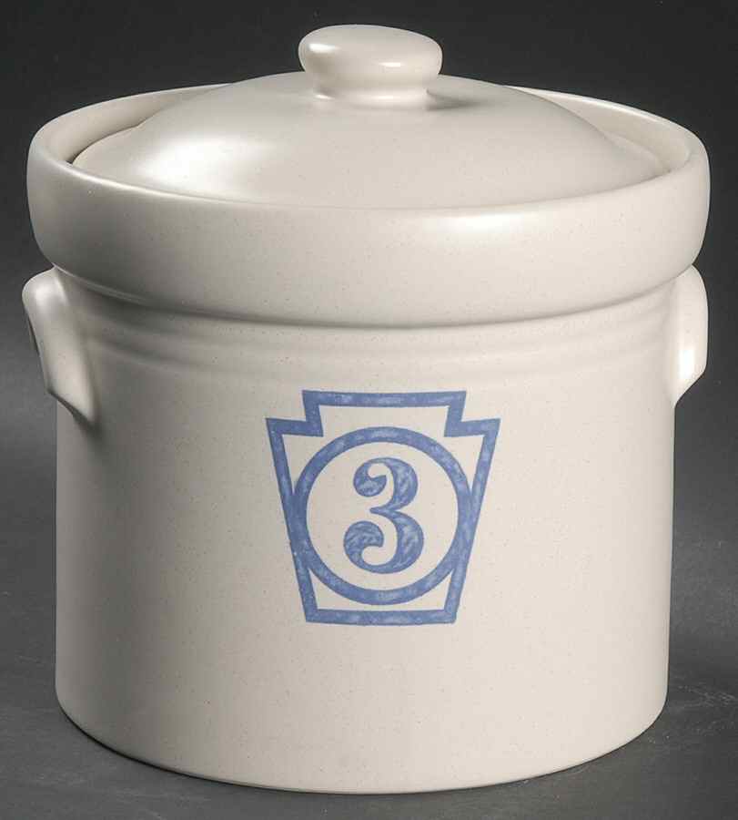 Yorktowne Large Canister & Lid by Pfaltzgraff-1