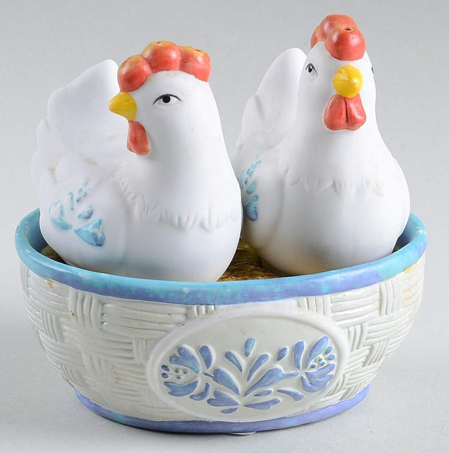 Yorktowne Figural Salt & Pepper Tray Set by Pfaltzgraff-1