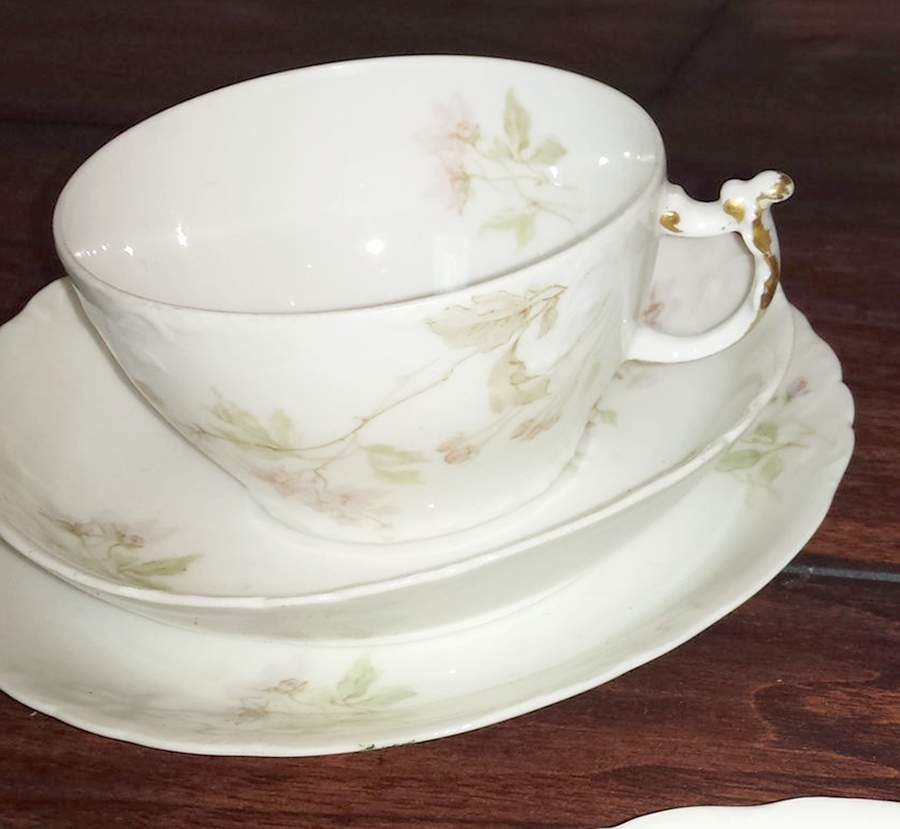 POY581 Flat Cup & Saucer Set by Jean Pouyat-1