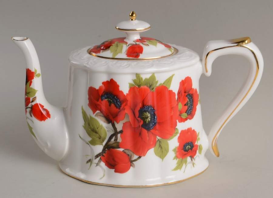 Poppy Teapot & Lid by Peppertree Imports-1