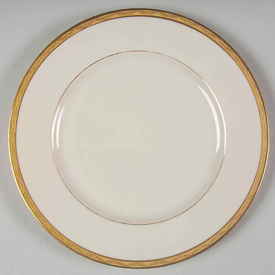 PLU1 Luncheon Plate by Plummer (NY)-1