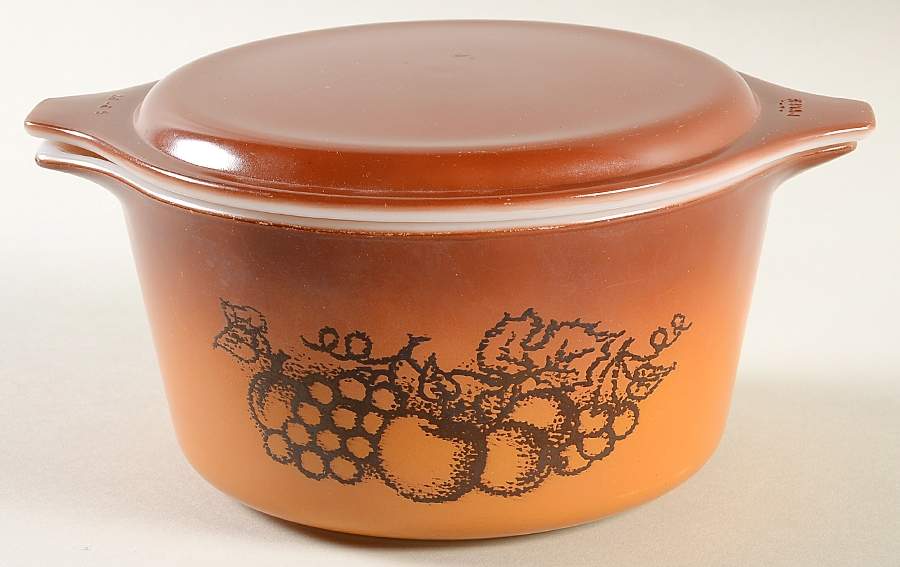 Old Orchard 1 Qt Round Covered Casserole by Pyrex-1