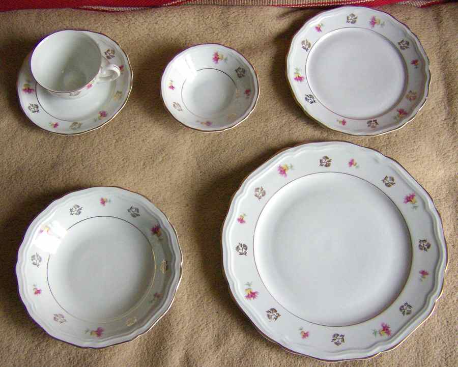 PSR9 Dinner Plate by Porcelana Steatita-1