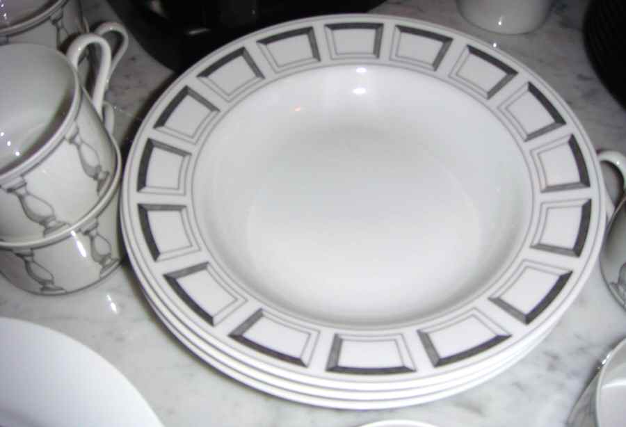 PAW1 Rim Soup Bowl by Patino Wolf-1
