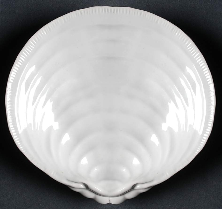 Clamshell Salad Plate by Pottery Barn China-1
