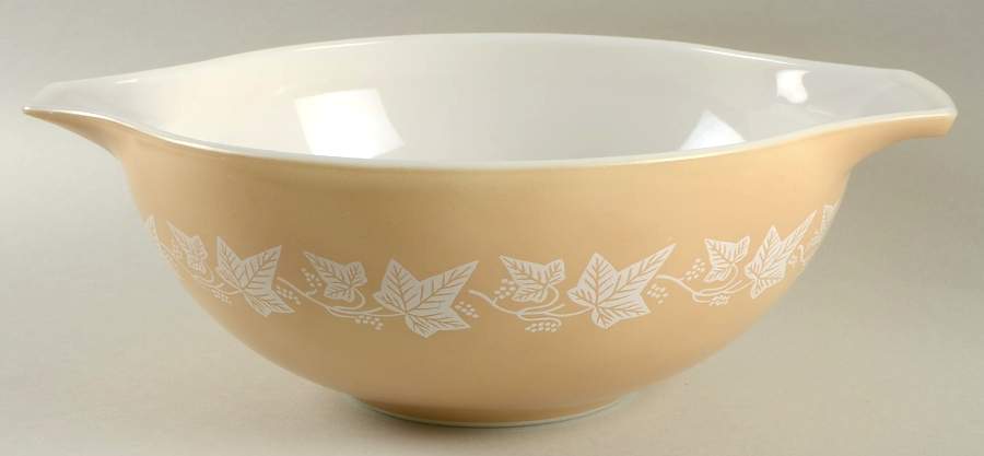 Sandalwood 13" Cinderella Mixing Bowl by Pyrex-1