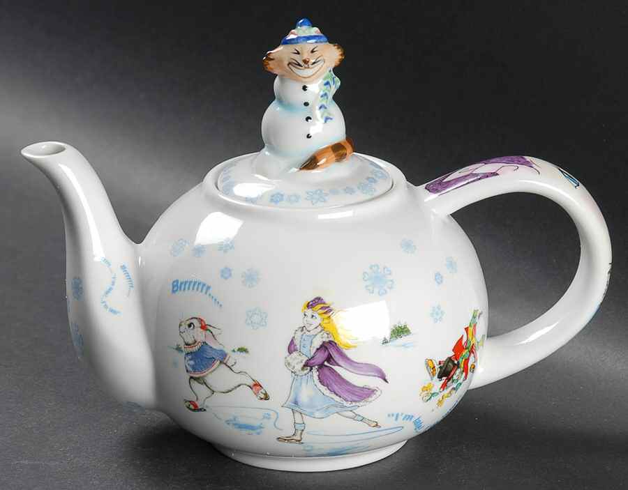 Alice in Winterland Mini Teapot & Lid by Cardew Design-1