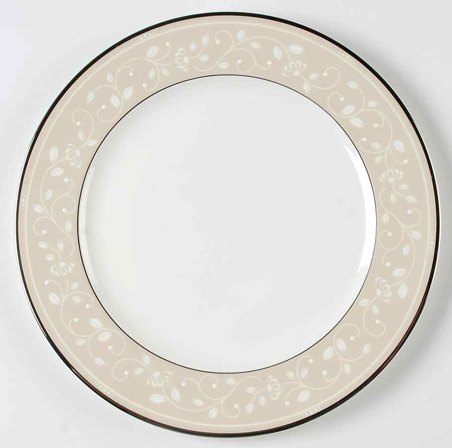 Sweet Elegance Dinner Plate by Princess House-1