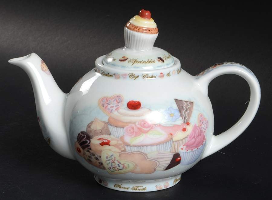 Cupcakes & Cookies Mini Teapot & Lid by Cardew Design-1