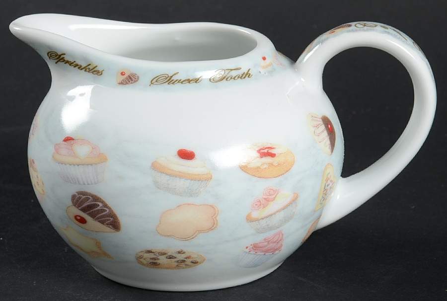 Cupcakes & Cookies Creamer by Cardew Design-1