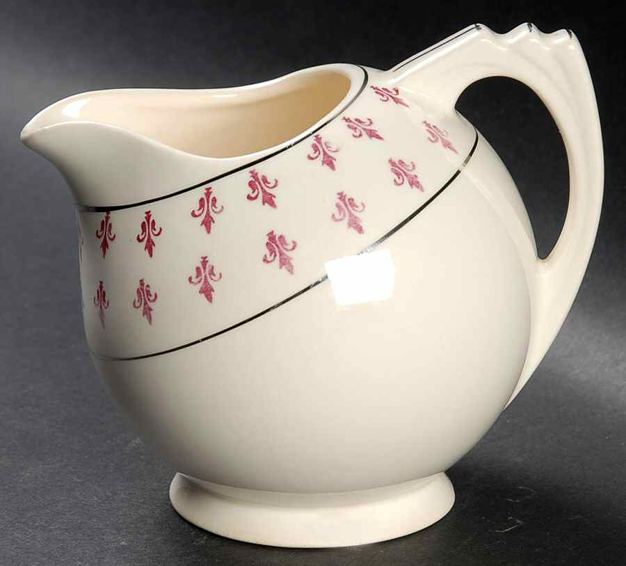 PAT7 Creamer by Pasmantier-1