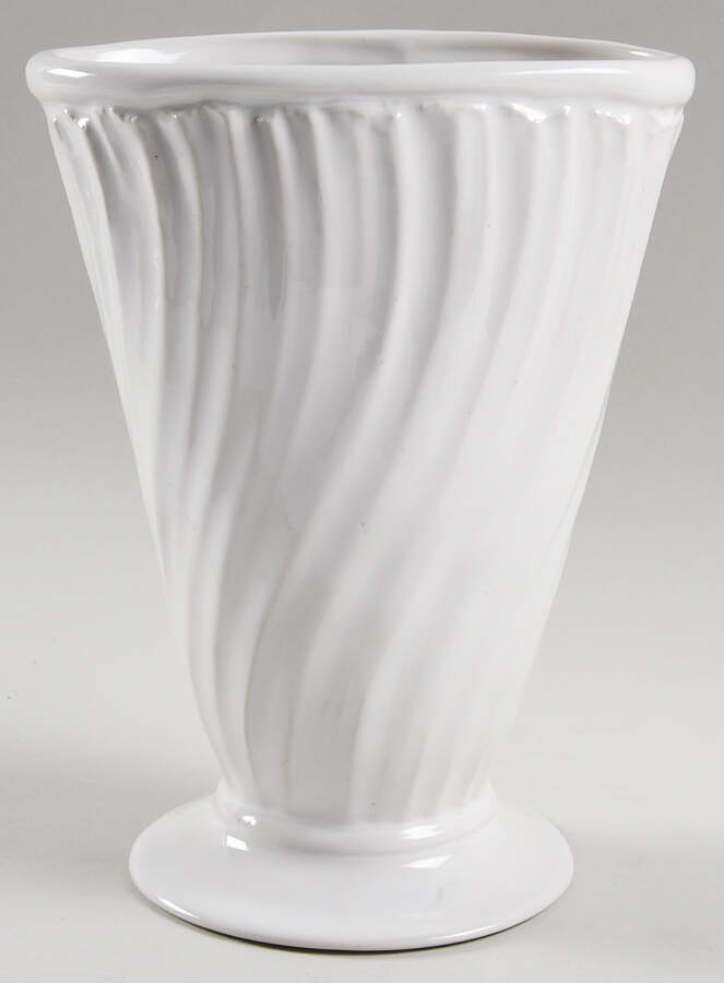 Corinth 8" Vase by Simon Pearce-1