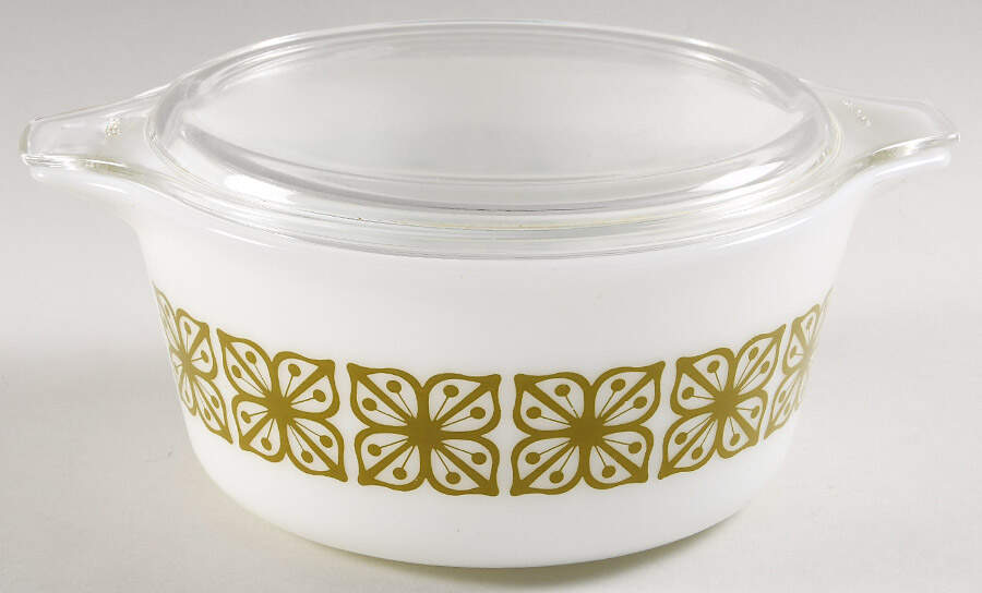 Verde Square Flowers 1.5 Qt Round Covered Casserole by Pyrex-1