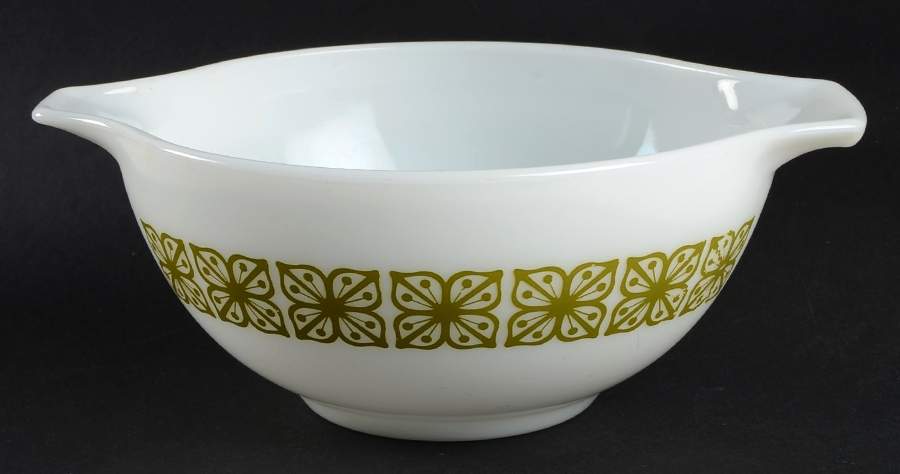 Verde Square Flowers 9" Cinderella Mixing Bowl by Pyrex-1