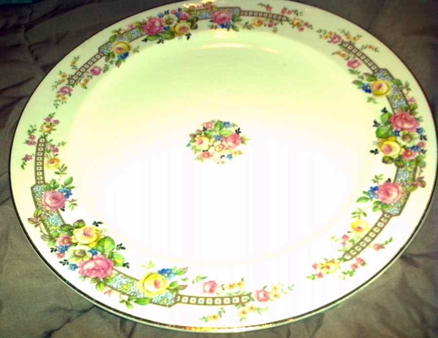 PAT8 Dinner Plate by Pasmantier-1