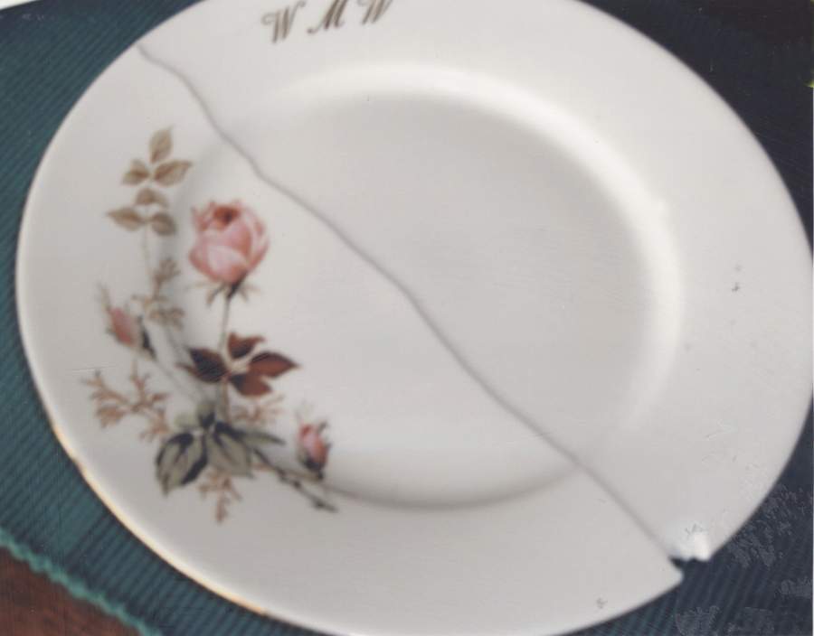 P3R2 Dinner Plate by Porcelaine de Limoges Reunies-1