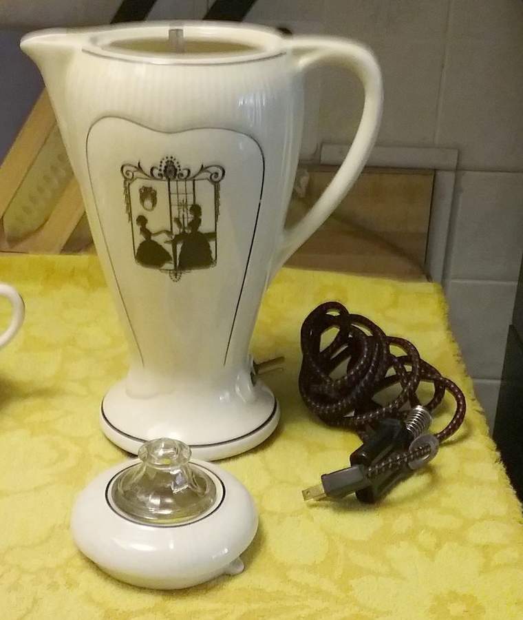 Silhouette Percolator & Lid w/Drip by Porcelier-1
