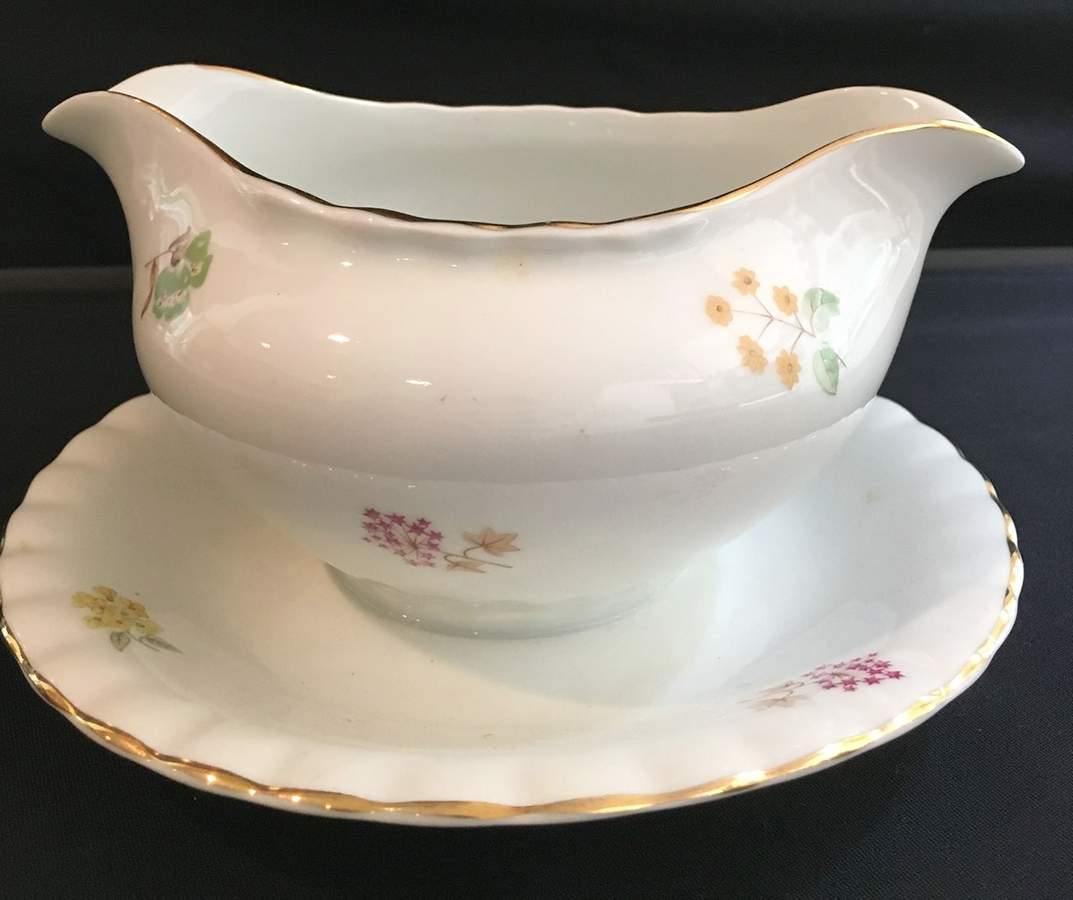 PSR10 Gravy Boat with Attached Underplate by Porcelana Steatita-1