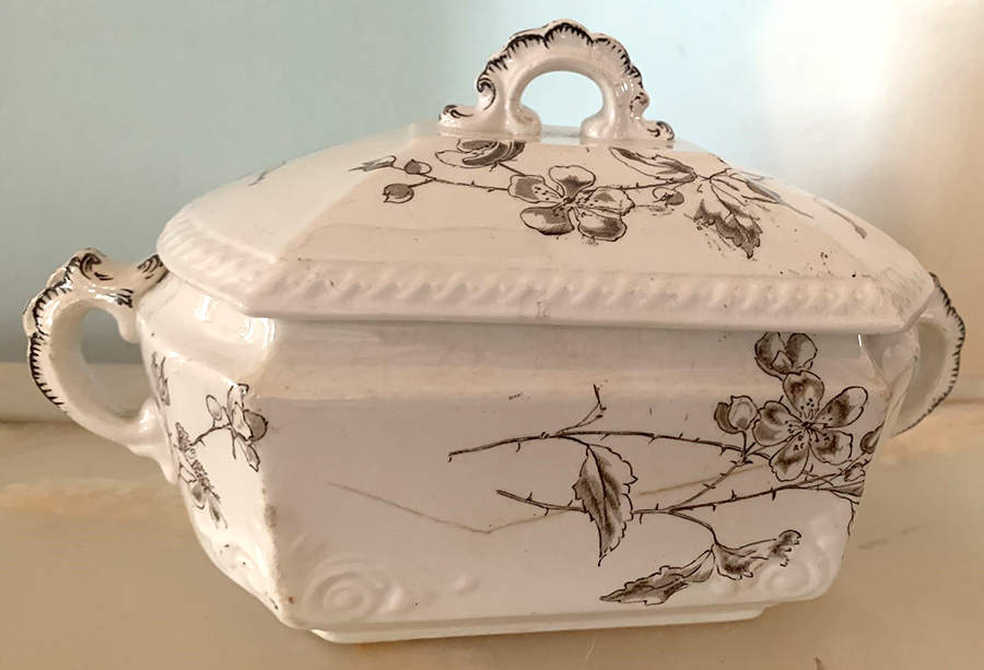Bramble Sauce Boat & Lid by Powell, Bishop & Stonier-1