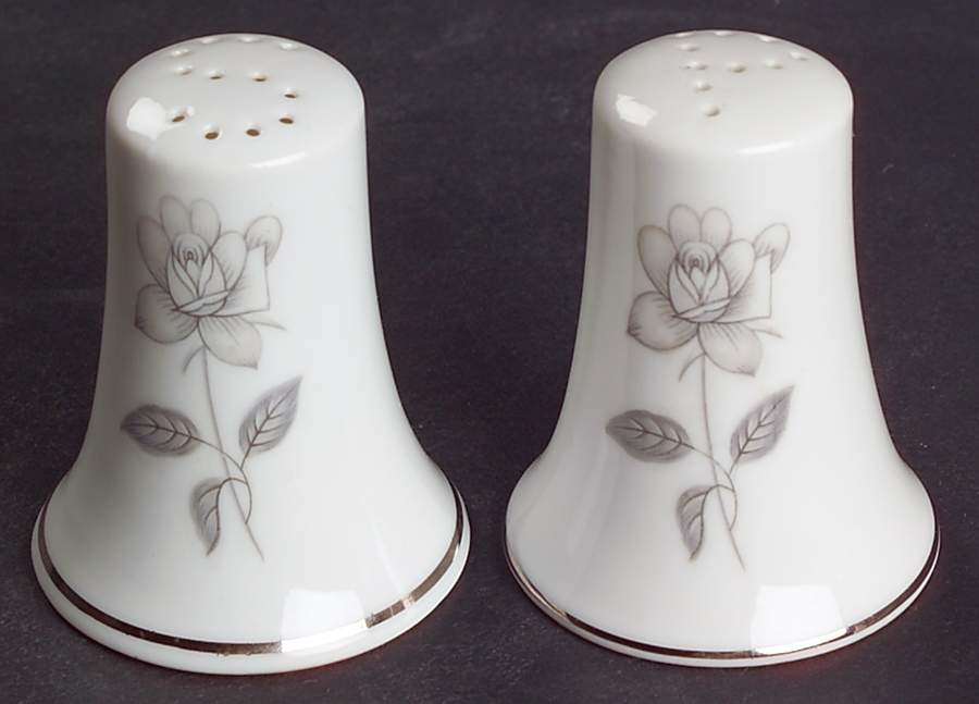 Queens Royal Salt & Pepper Set by Queens Royal-1
