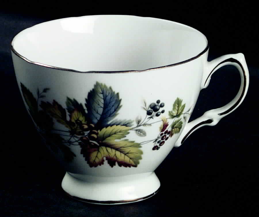 8224 Footed Cup by Queen Anne (England)-1