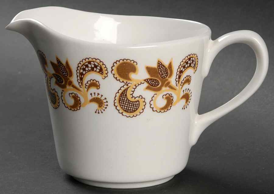 E178 Creamer by Queen Anne (England)-1