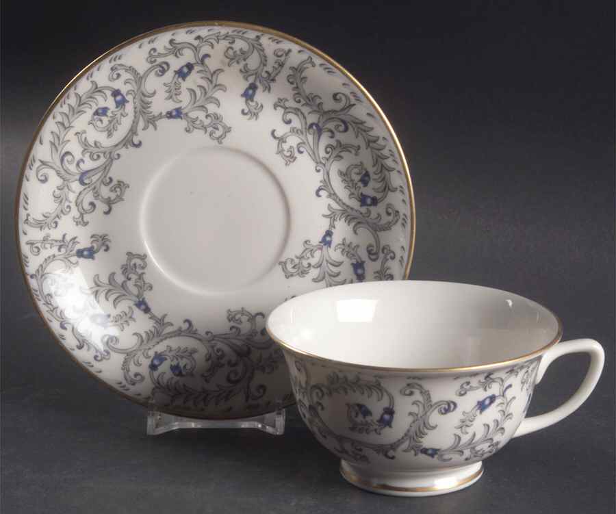 Buckingham Footed Cup & Saucer Set by Royal Cathay-1