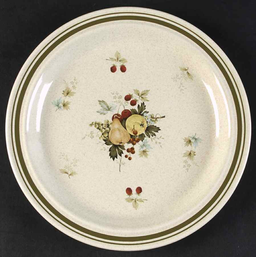 Cornwall (Rim, Double Green Trim) Luncheon Plate by Royal Doulton-1