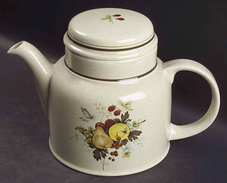 Cornwall (Rim, Double Green Trim) Teapot & Lid by Royal Doulton-1