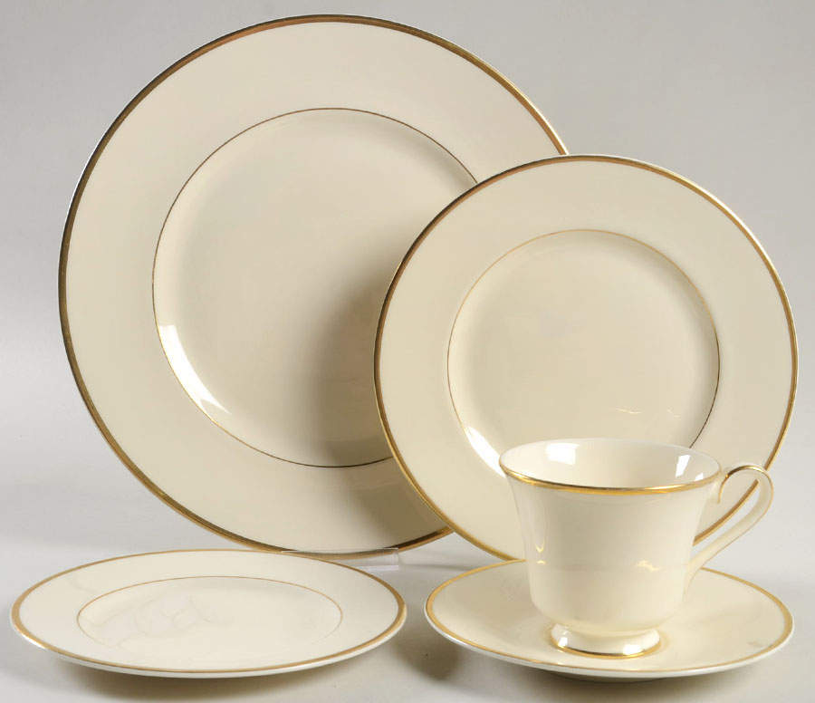Heather (Gold Trim, Albion Shape) 40 Piece Estate Set by Royal Doulton-1