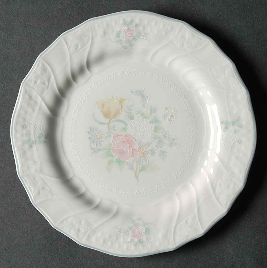 Valencia Bread & Butter Plate by Royal Doulton-1